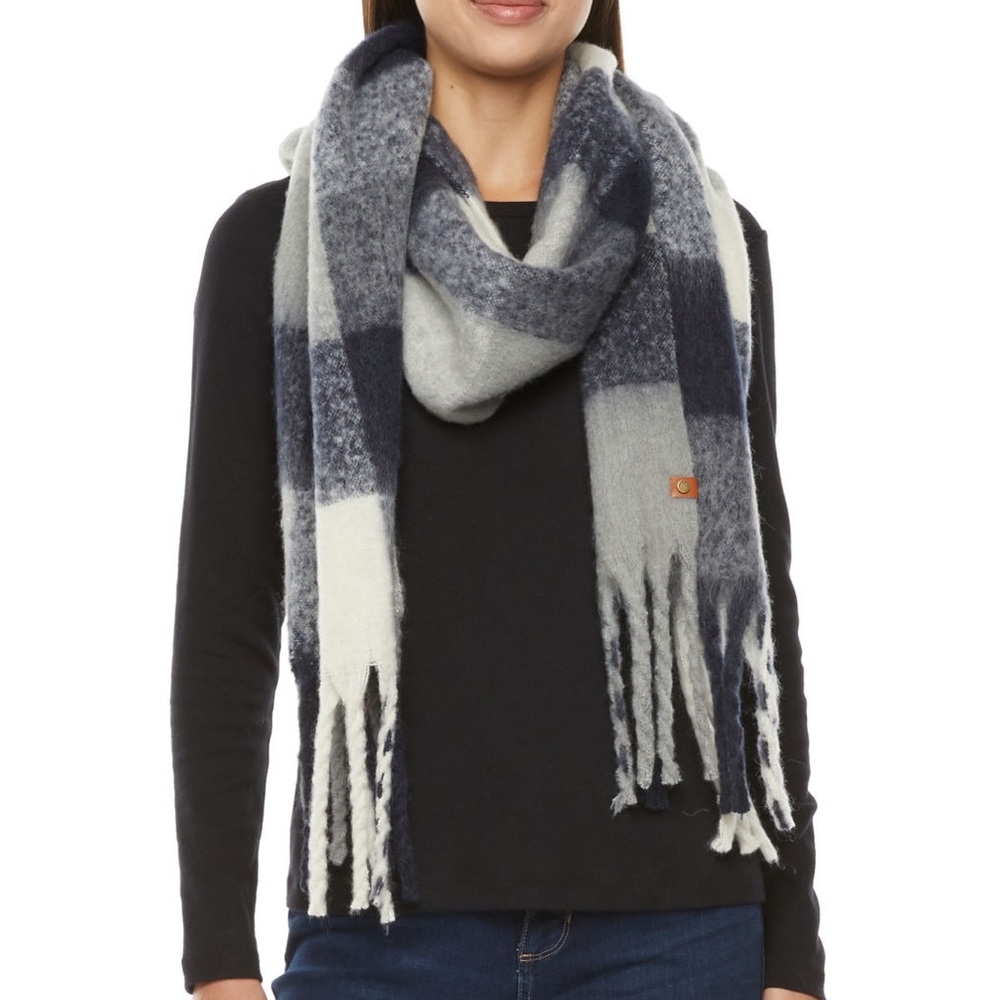 Frye and Co. Checked Blanket Cold Weather
Scarf
